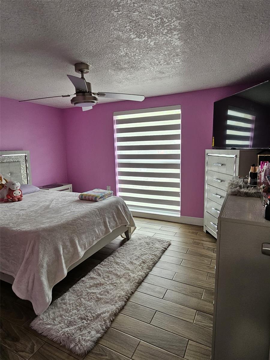Listing photo id 20 for 7834 Treasure Pointe Drive
