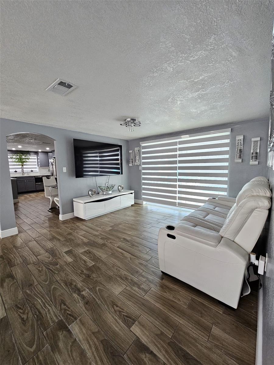 Listing photo id 6 for 7834 Treasure Pointe Drive