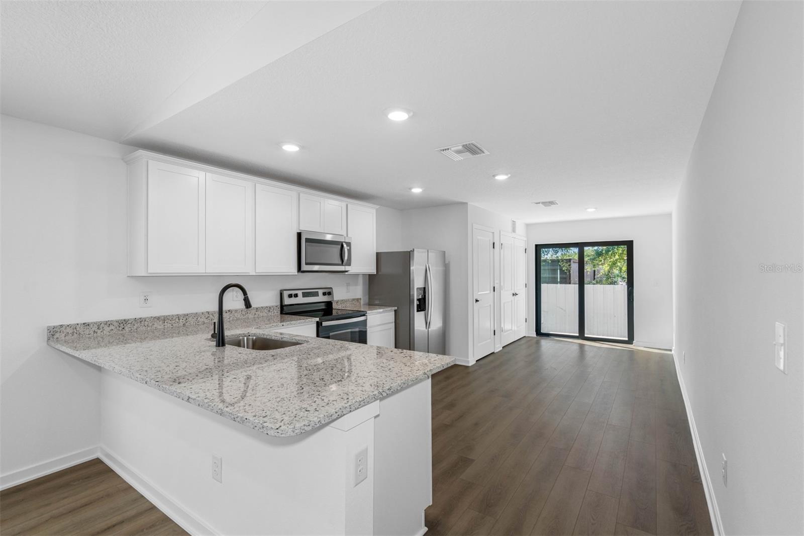 Image 3 of 8 For 11199 Murraysville Drive