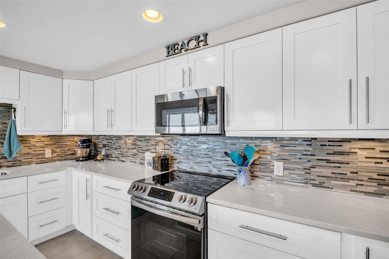 Image 13 of 53 For 223 Island Way 7f