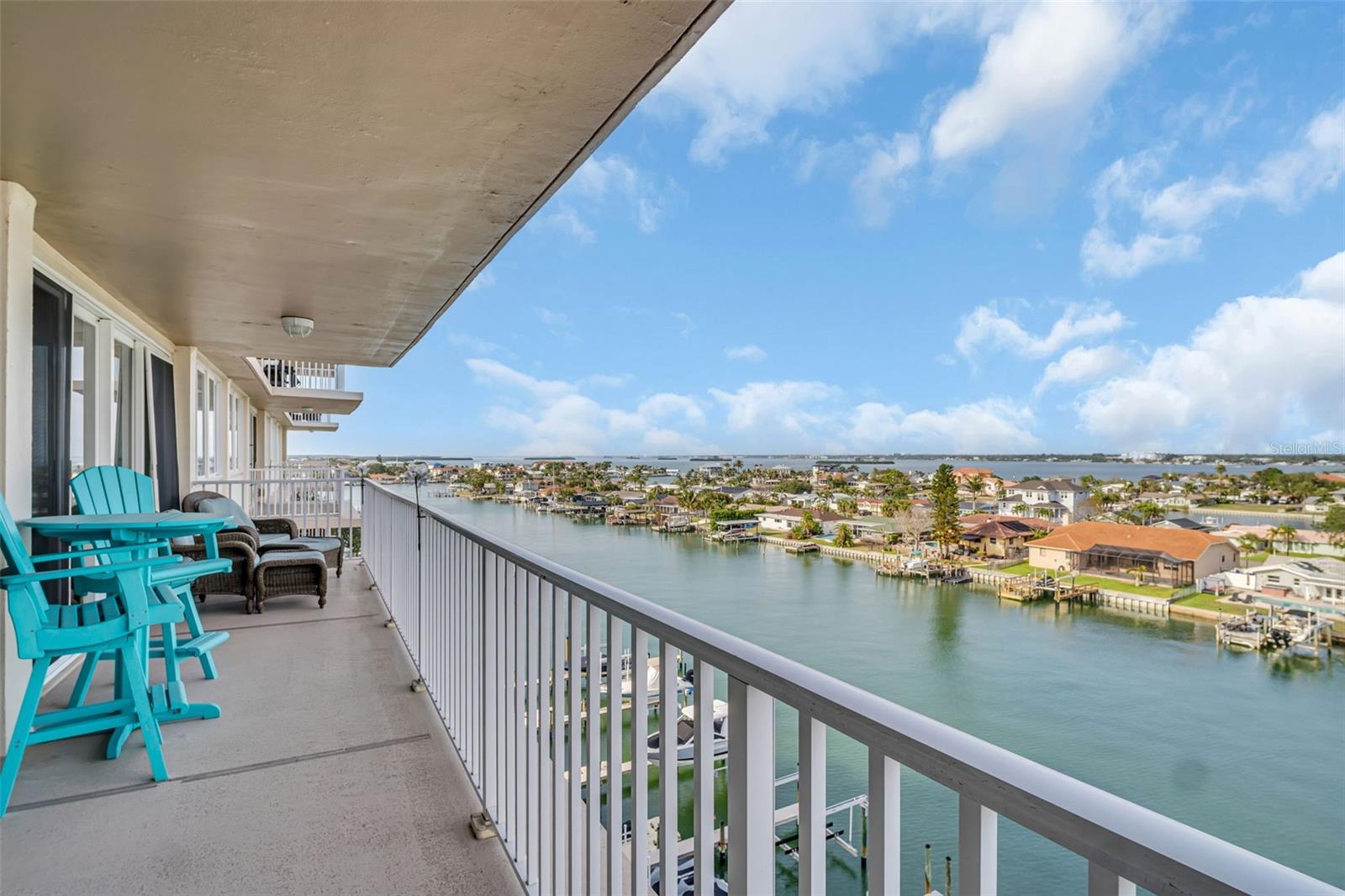 Image 41 of 53 For 223 Island Way 7f