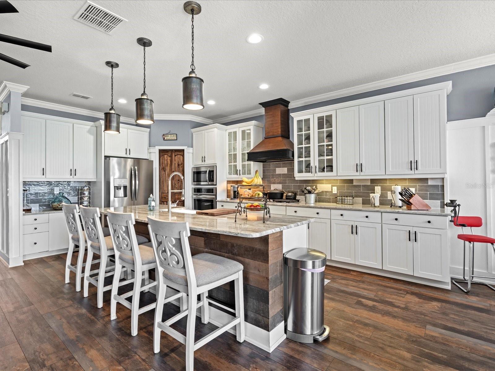 Listing photo id 20 for 574 Bimini Bay Boulevard