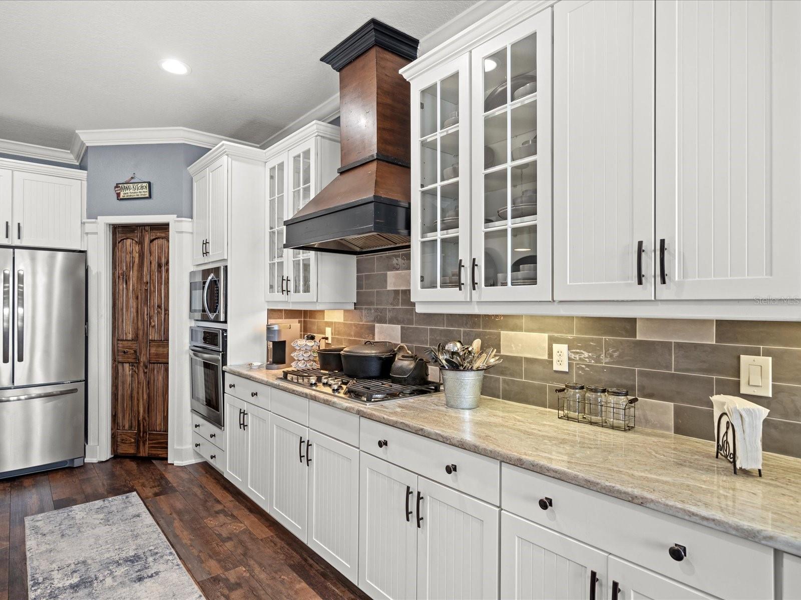 Listing photo id 23 for 574 Bimini Bay Boulevard