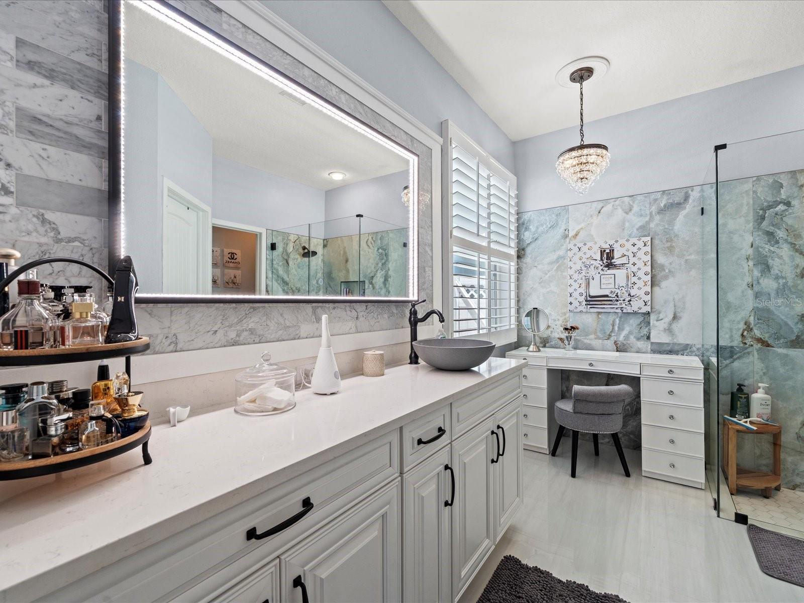 Listing photo id 44 for 574 Bimini Bay Boulevard