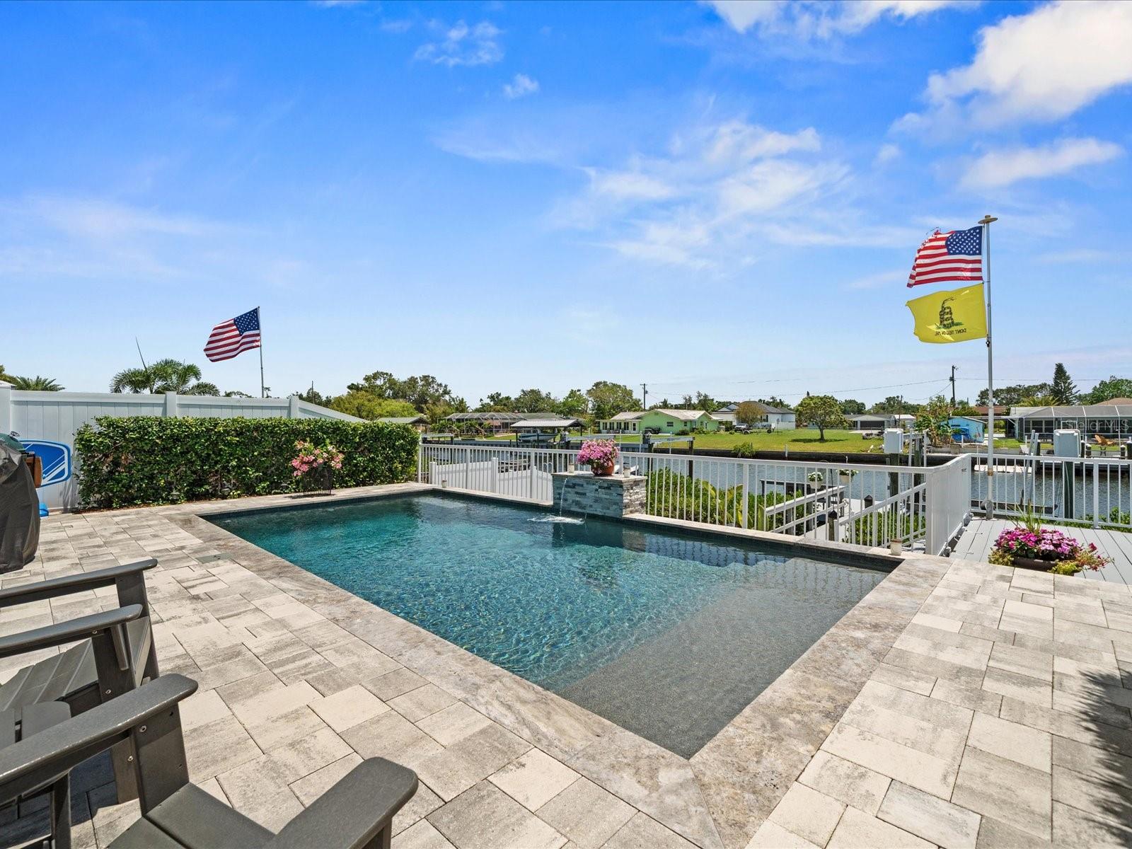 Listing photo id 4 for 574 Bimini Bay Boulevard