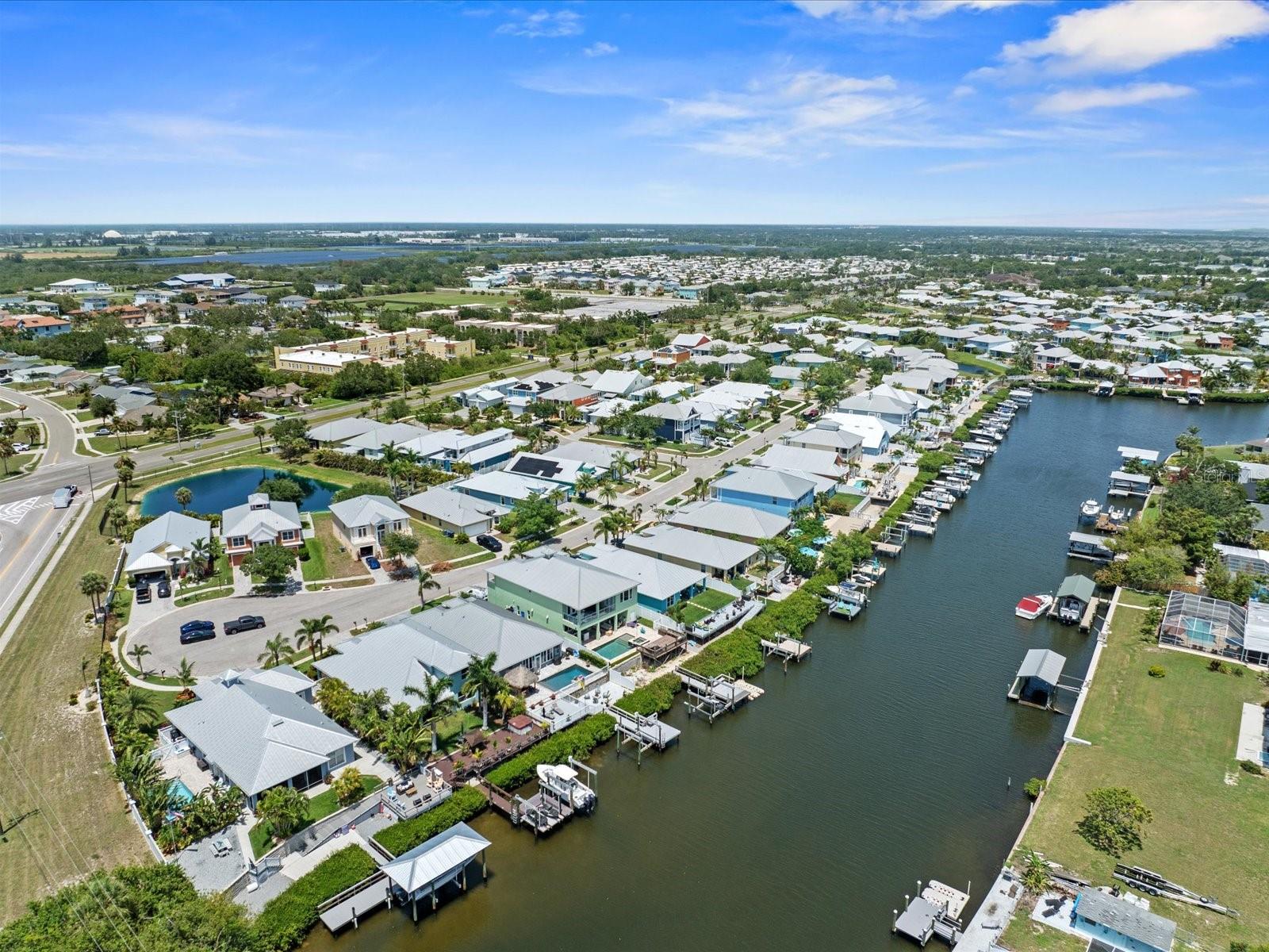 Listing photo id 62 for 574 Bimini Bay Boulevard