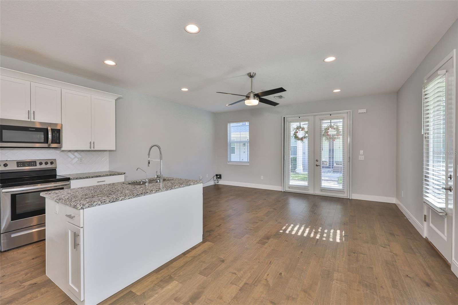 Image 14 of 44 For 6619 Manhattan Avenue 1