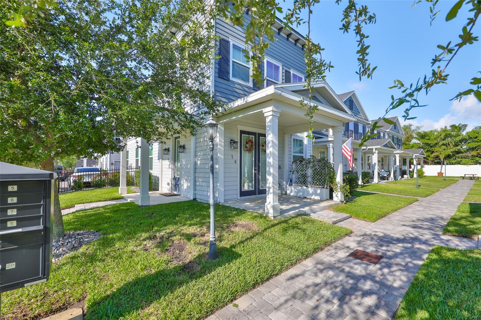 Image 2 of 44 For 6619 Manhattan Avenue 1