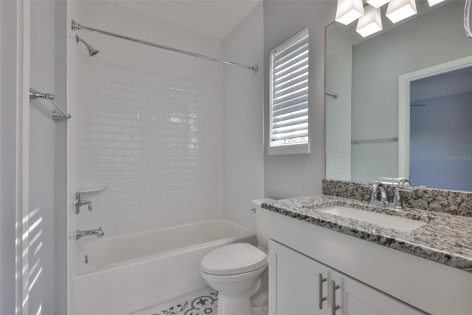 Image 25 of 44 For 6619 Manhattan Avenue 1