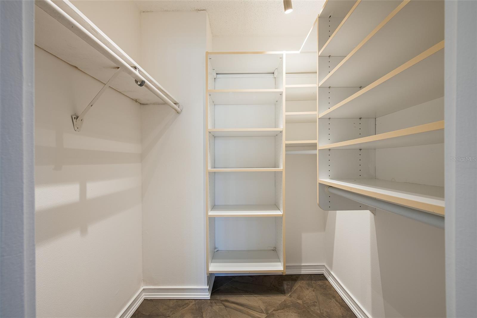 Image 15 of 29 For 6960 20th Avenue N 203b