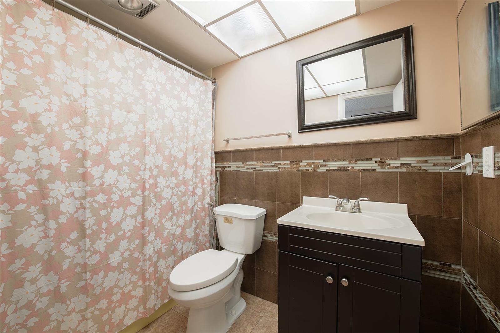Image 22 of 29 For 6960 20th Avenue N 203b