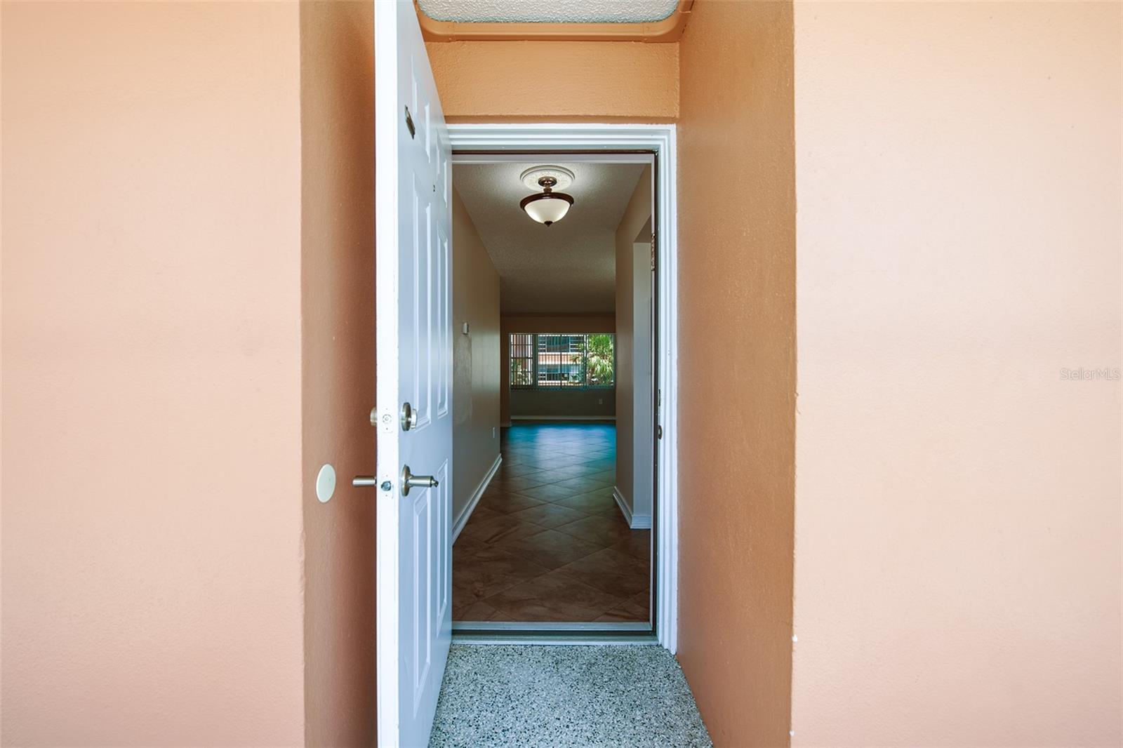 Image 3 of 29 For 6960 20th Avenue N 203b