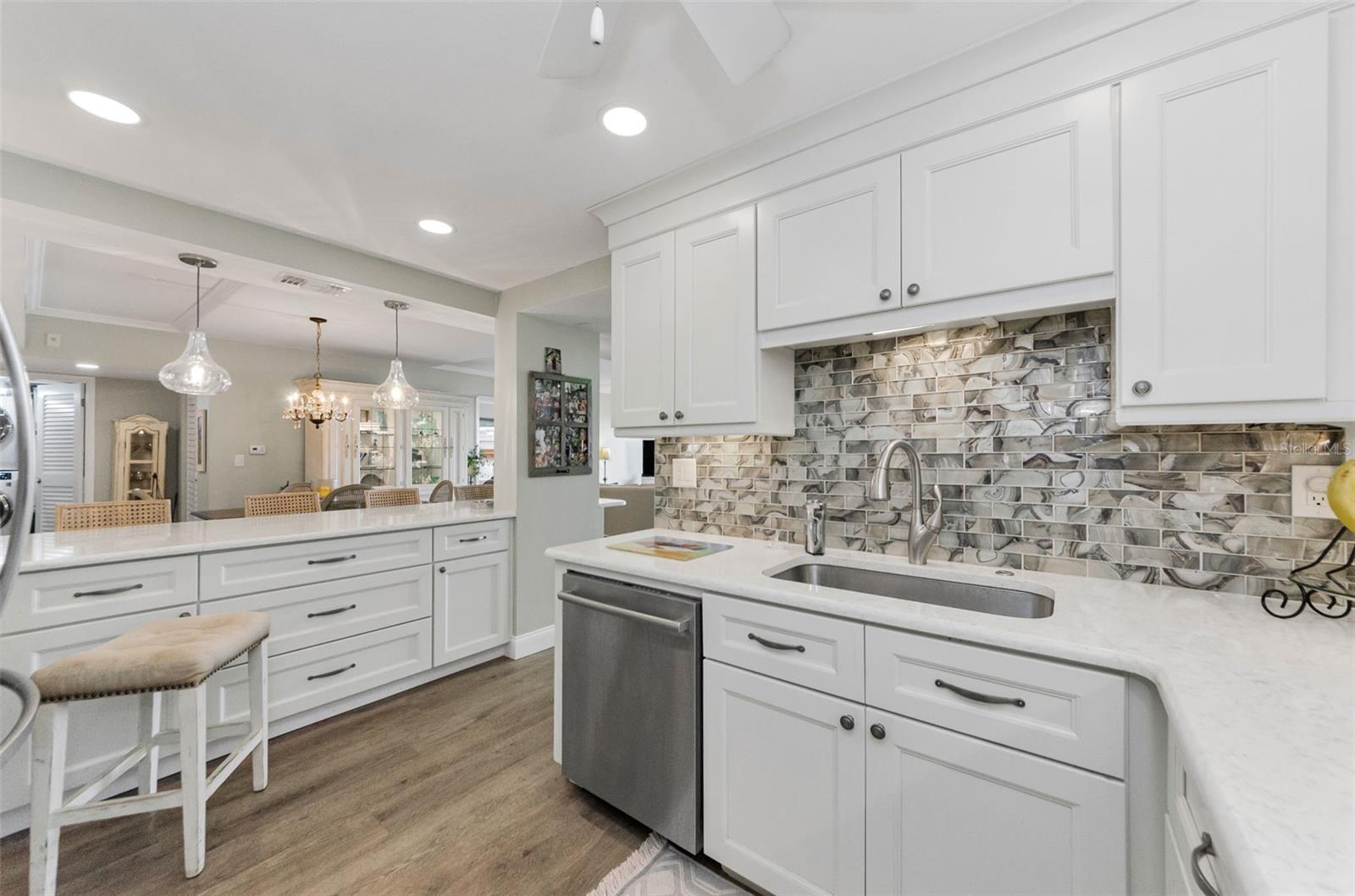Image 22 of 55 For 2700 Bayshore Boulevard 11405