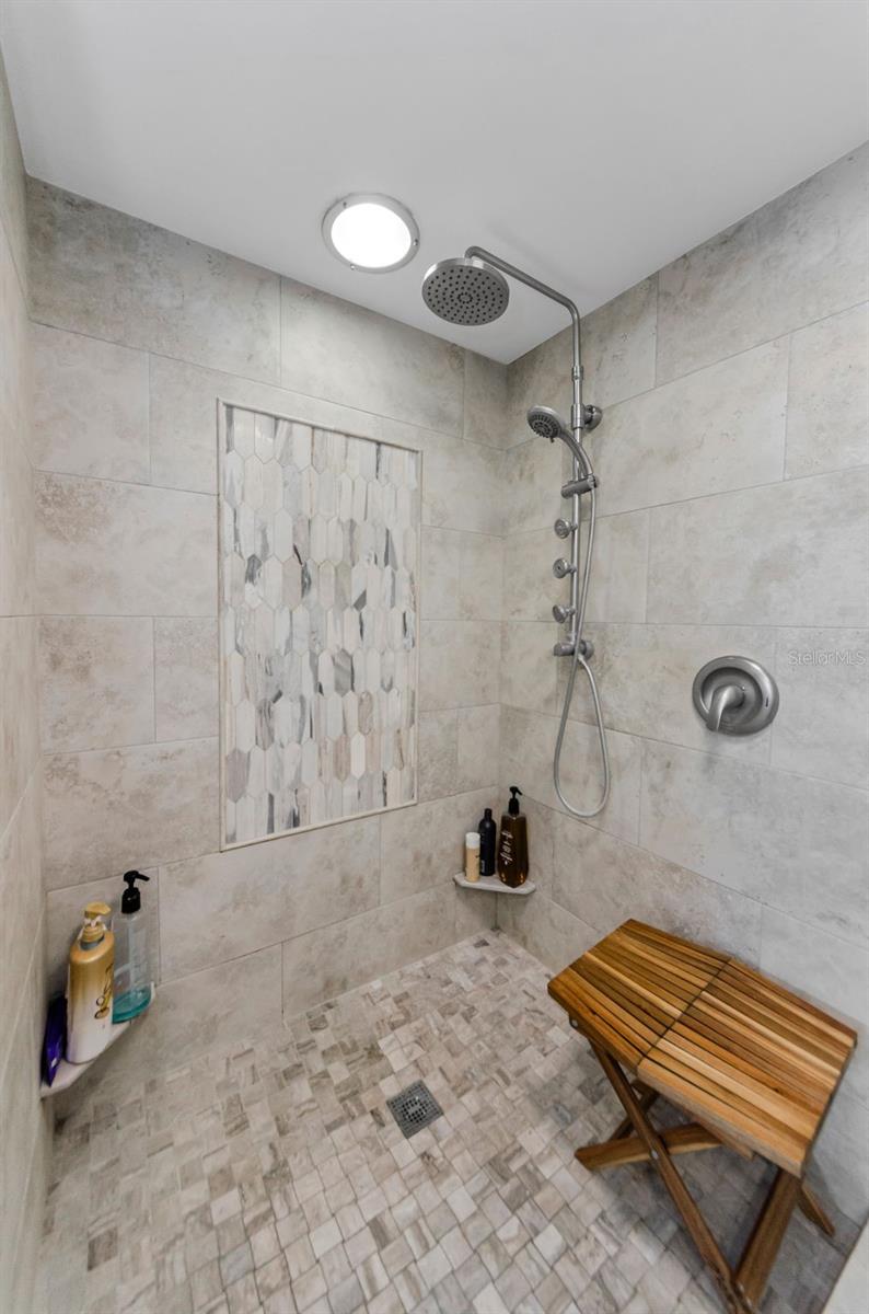 Image 31 of 55 For 2700 Bayshore Boulevard 11405
