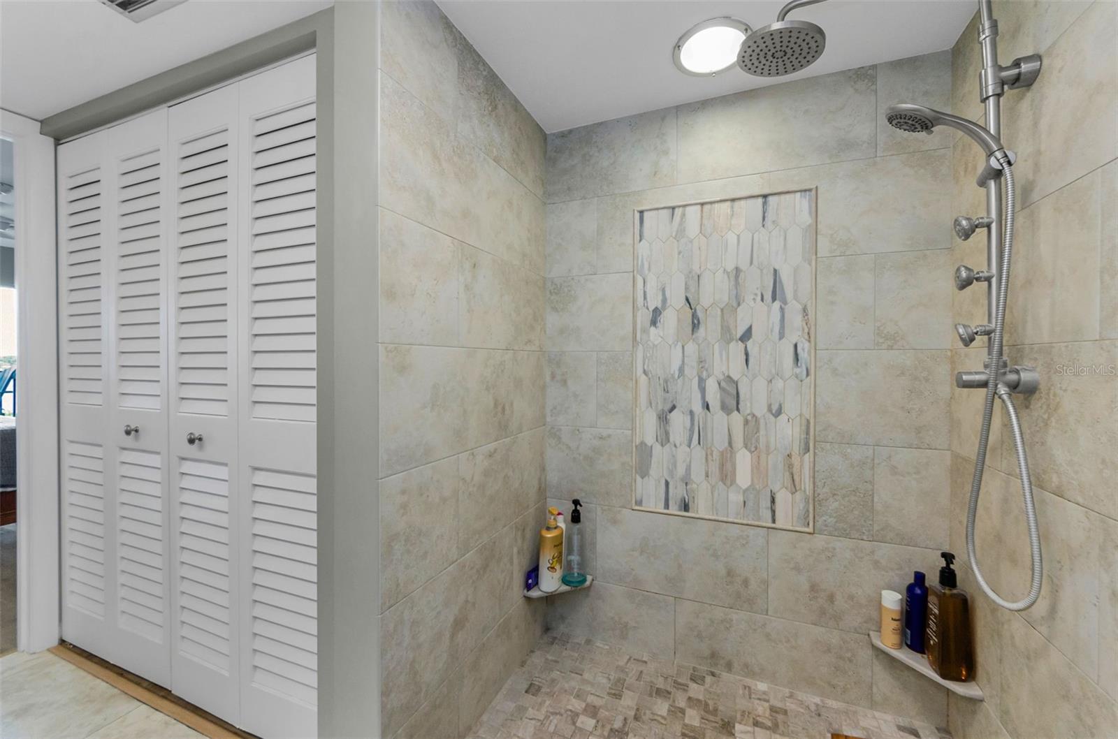 Image 32 of 55 For 2700 Bayshore Boulevard 11405