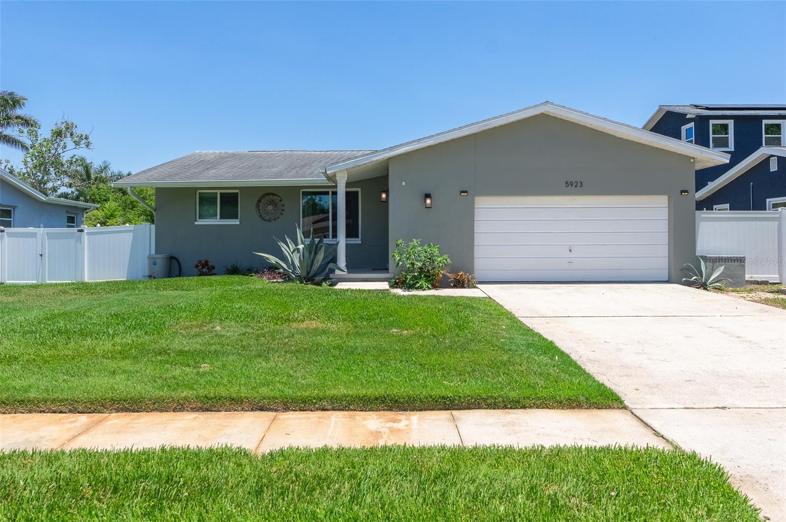 Details for 5923 19th Street Ne, ST PETERSBURG, FL 33703