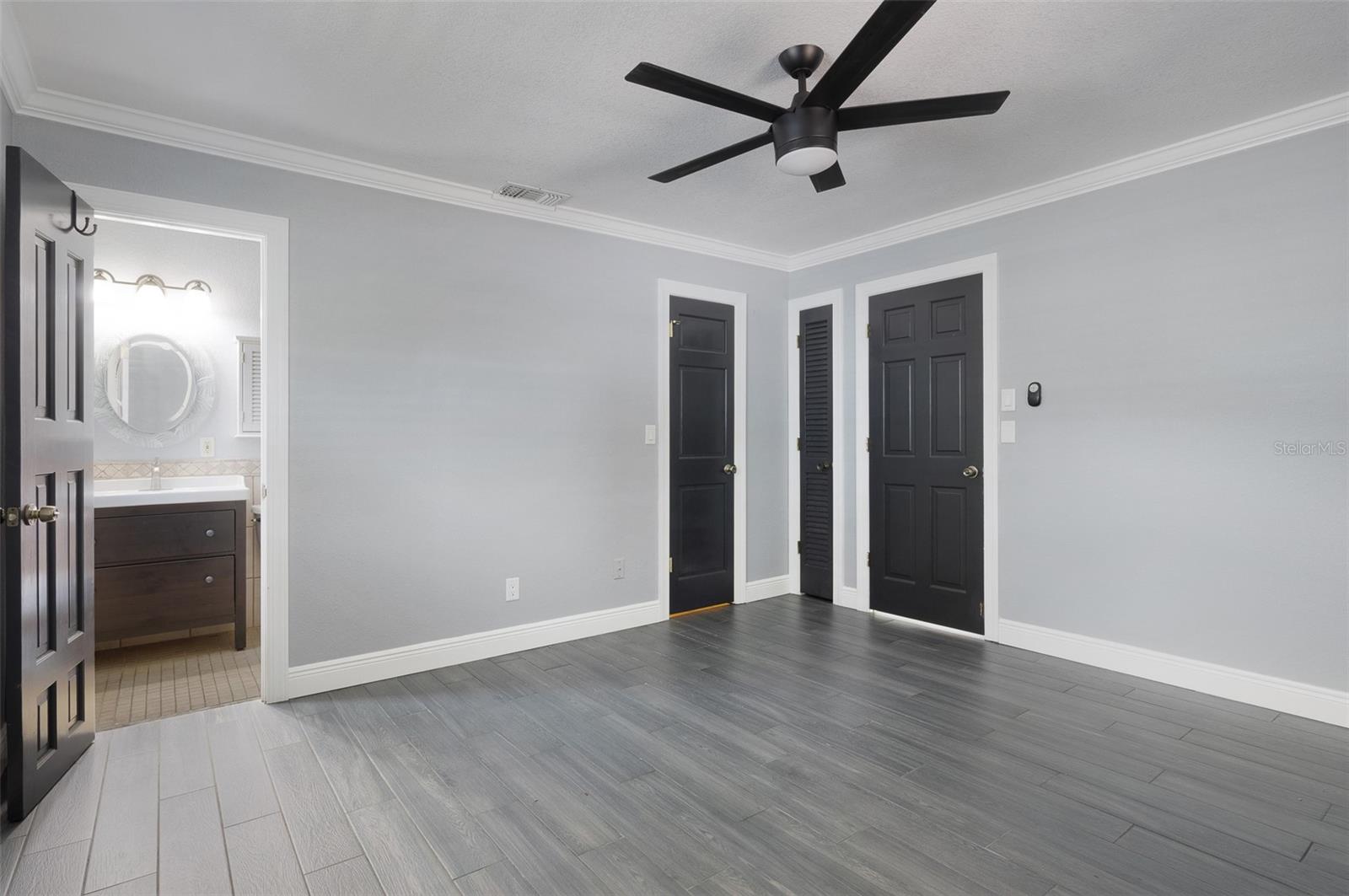 Image 11 of 31 For 5923 19th Street Ne
