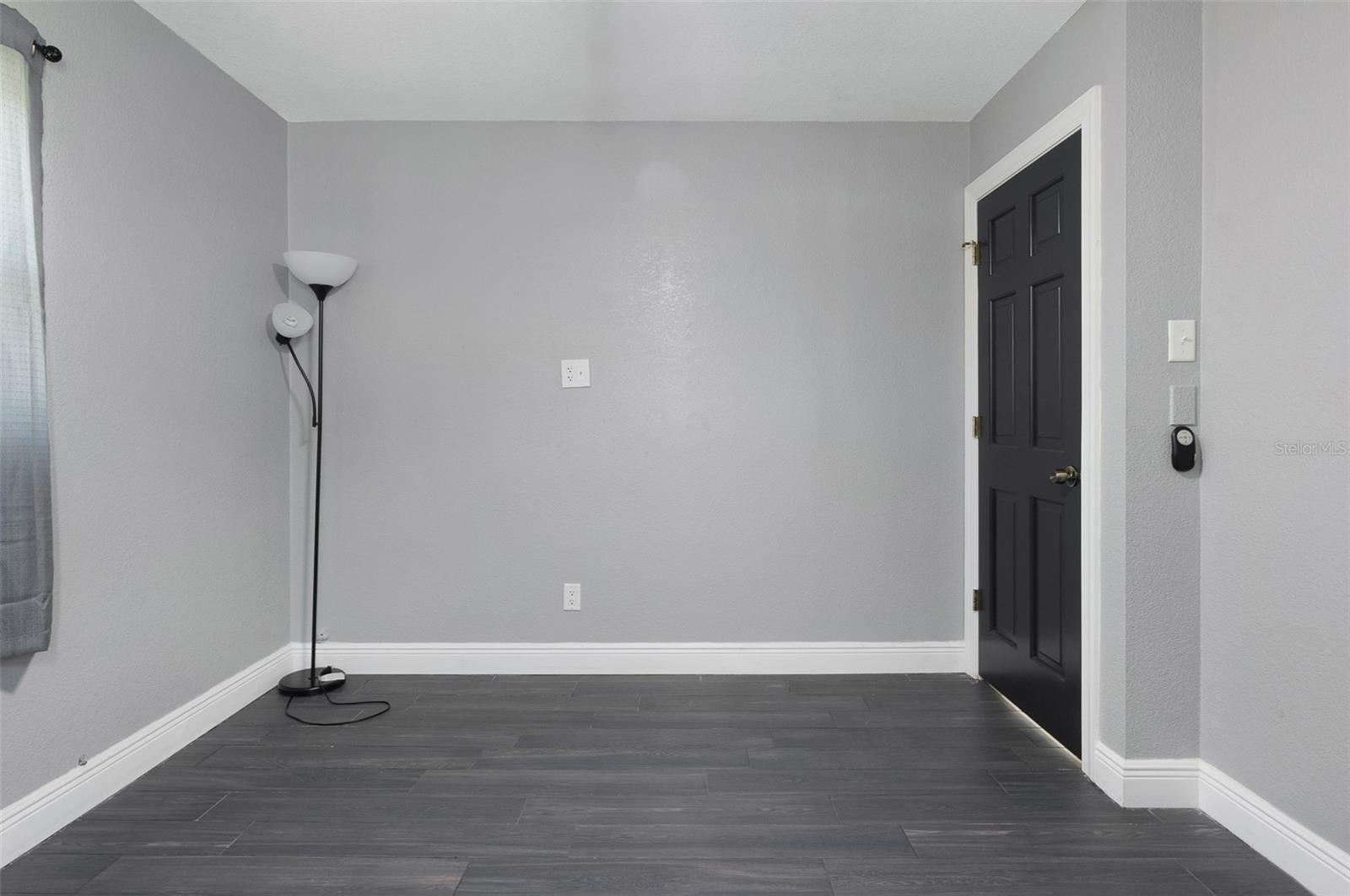 Image 18 of 31 For 5923 19th Street Ne