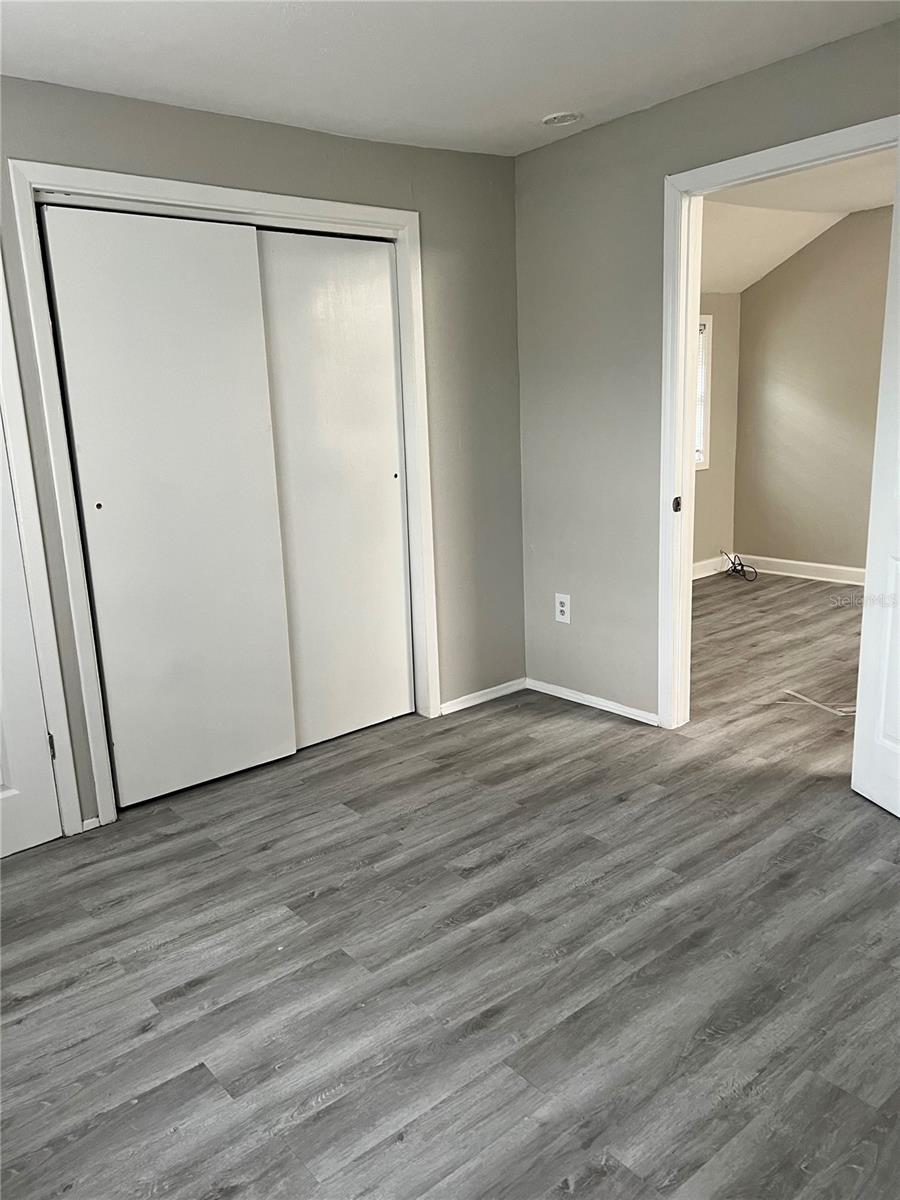 Image 7 of 9 For 209 20th St E #2