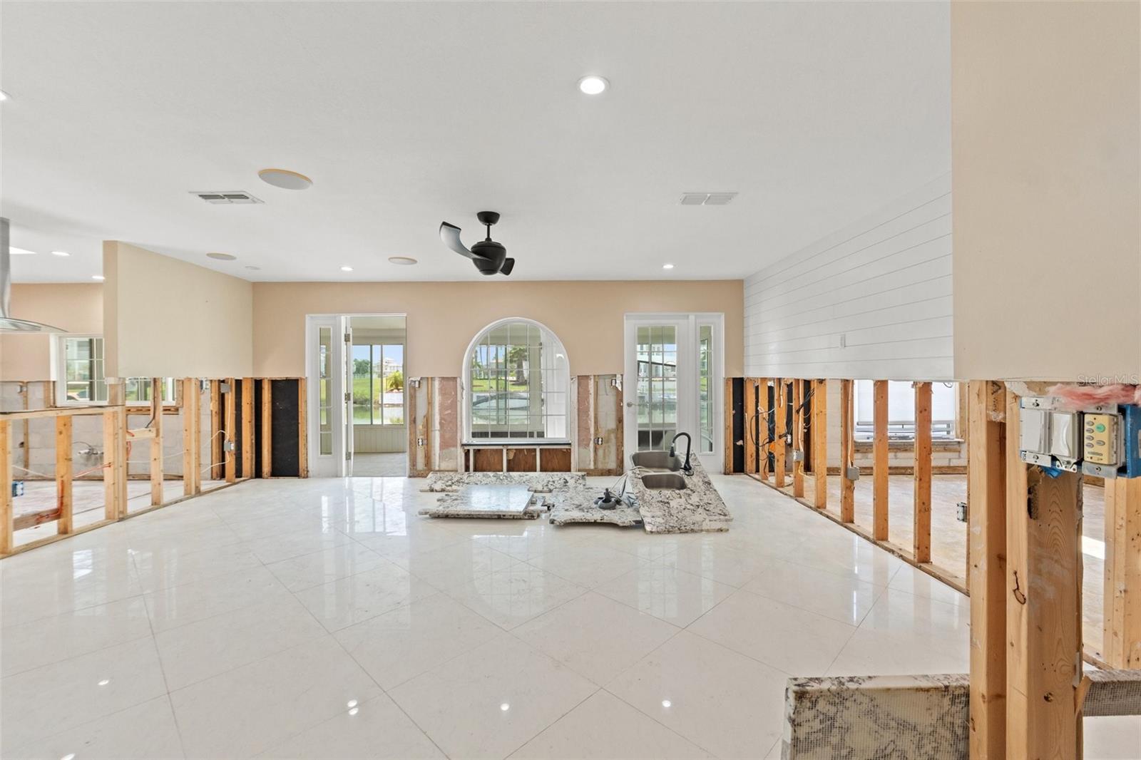 Image 10 of 39 For 3226 Gardenia Drive
