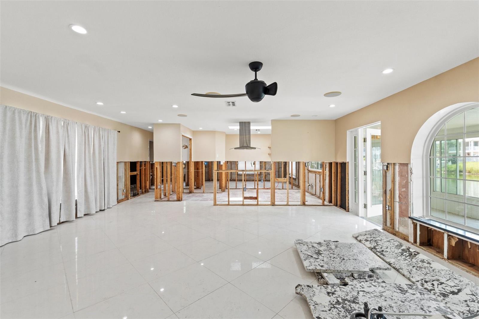 Image 11 of 39 For 3226 Gardenia Drive