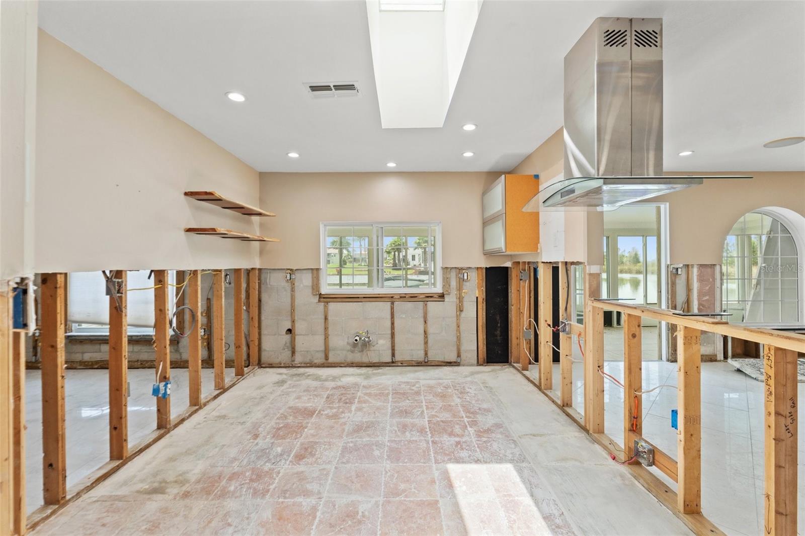 Image 13 of 39 For 3226 Gardenia Drive