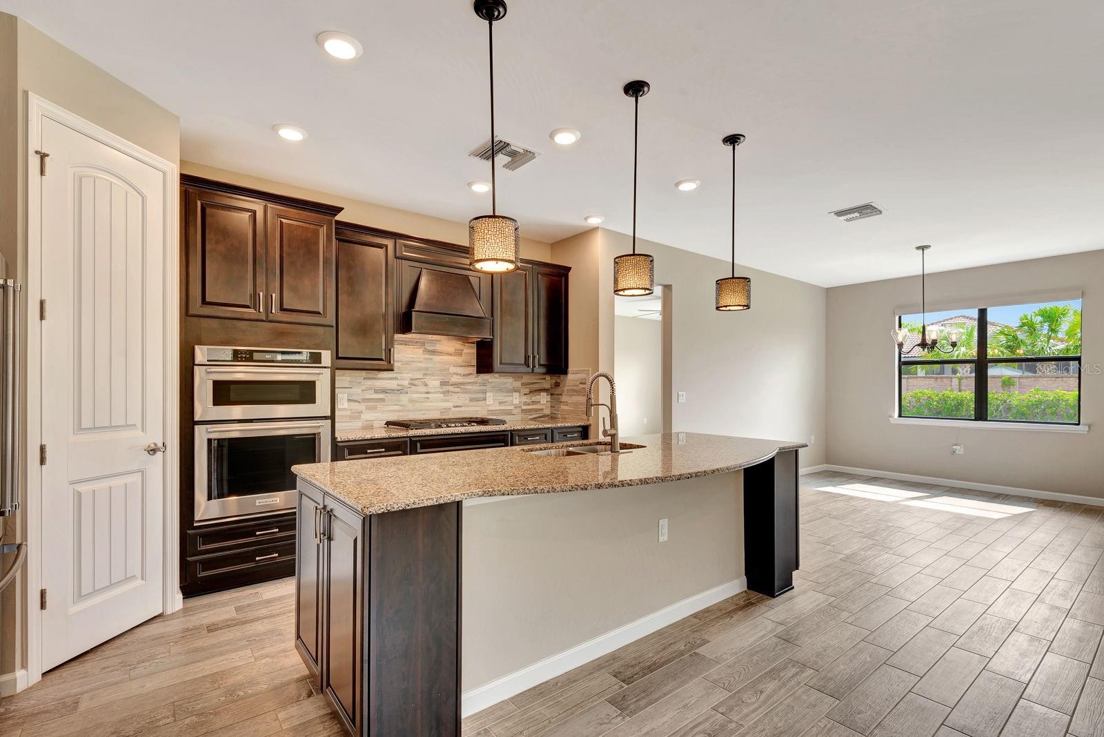 Image 10 of 53 For 16723 Blackwater Terrace
