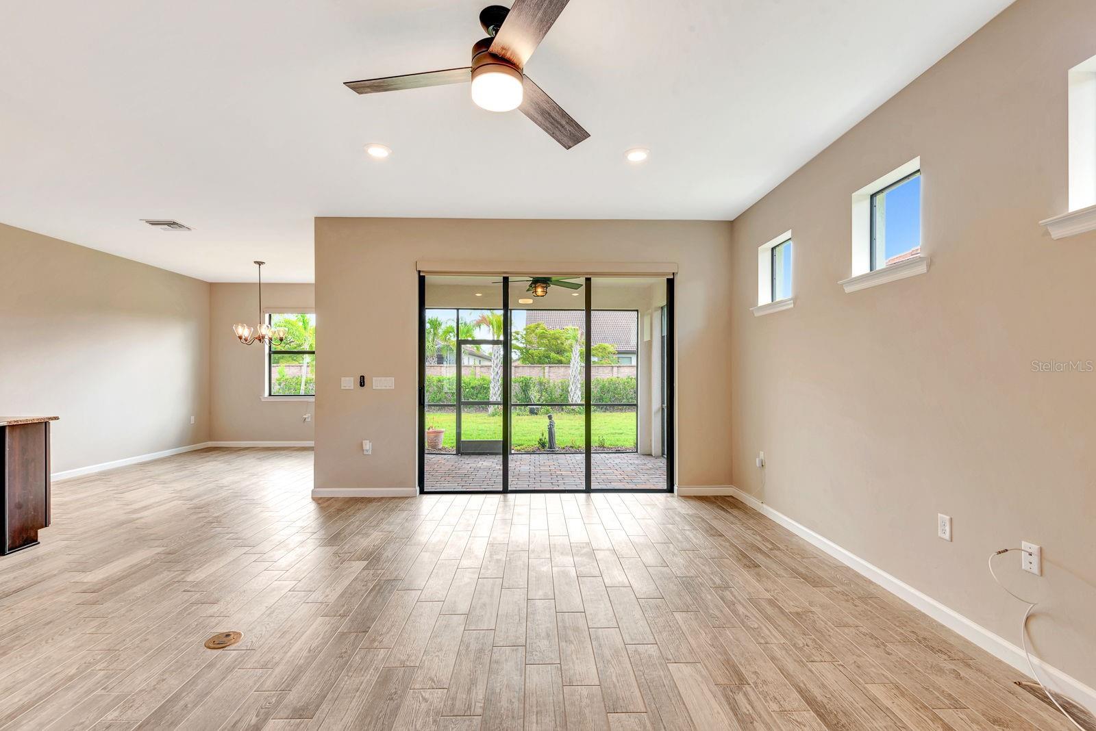 Image 18 of 53 For 16723 Blackwater Terrace