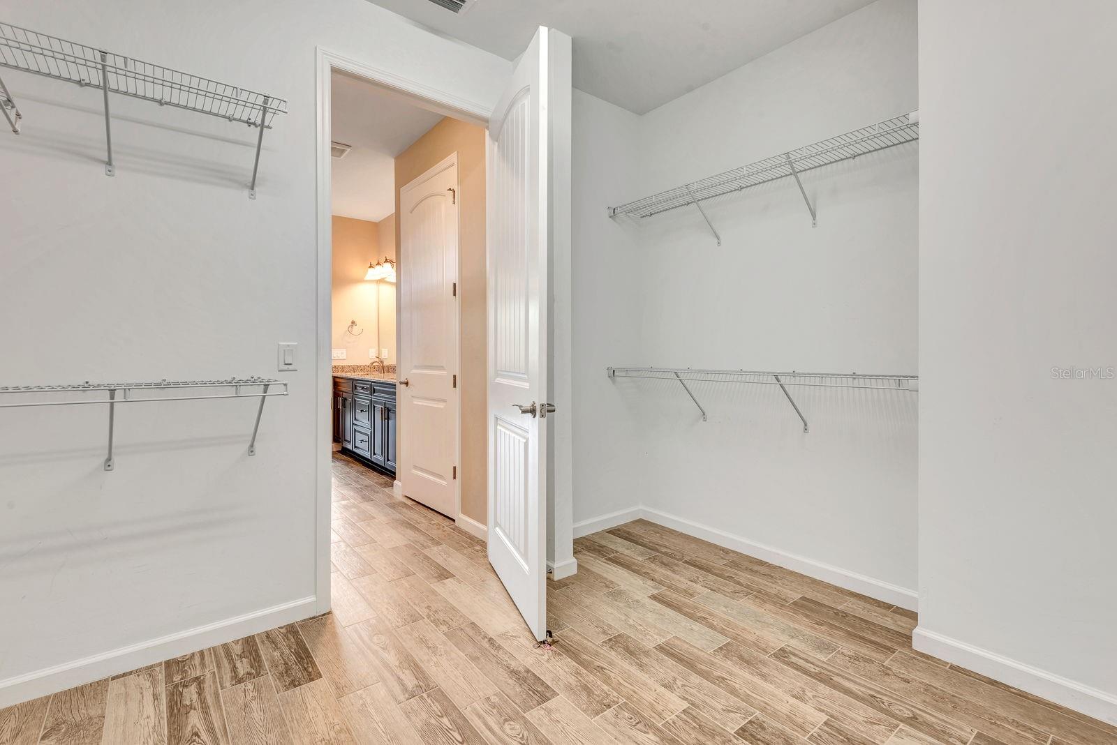 Image 32 of 53 For 16723 Blackwater Terrace