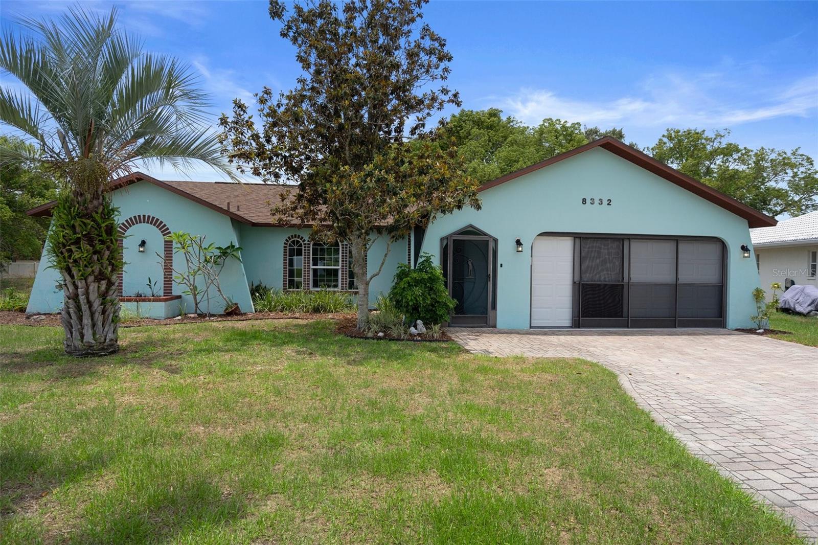 Listing photo id 0 for 8332 Berkeley Manor Boulevard