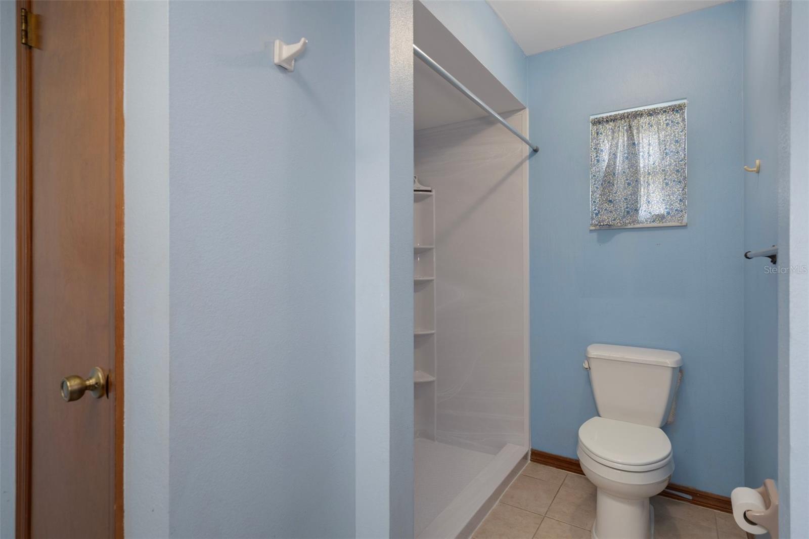 Listing photo id 22 for 8332 Berkeley Manor Boulevard