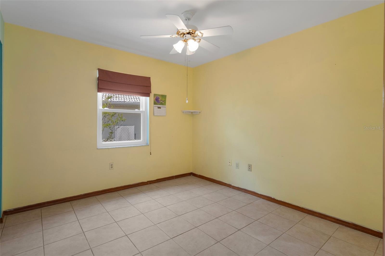Listing photo id 27 for 8332 Berkeley Manor Boulevard