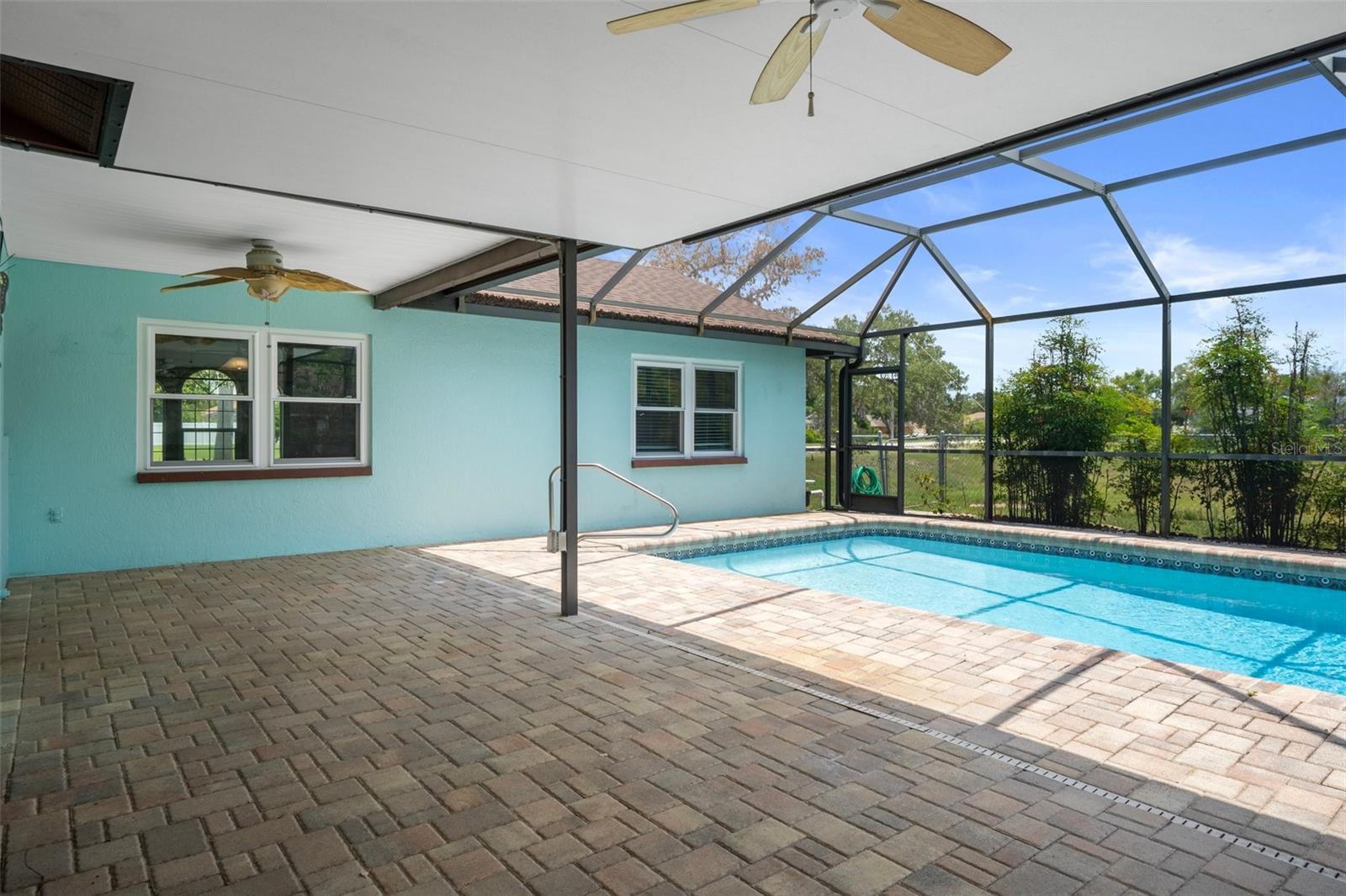 Listing photo id 36 for 8332 Berkeley Manor Boulevard