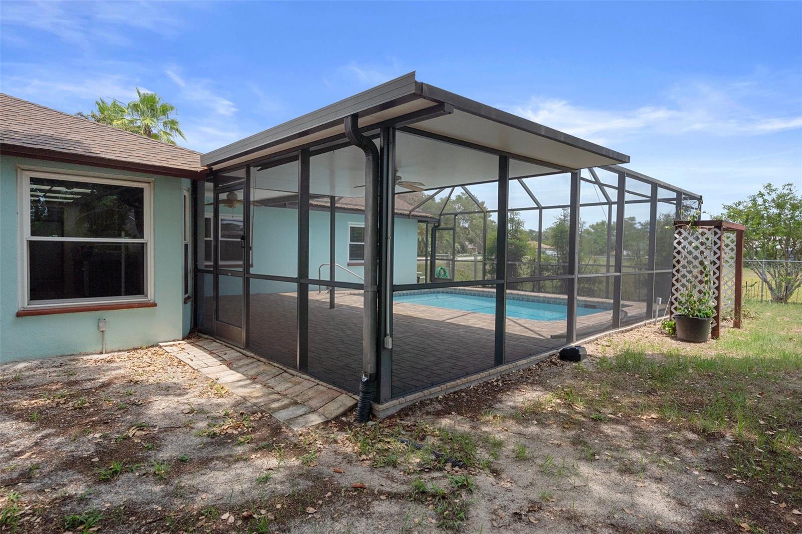 Listing photo id 42 for 8332 Berkeley Manor Boulevard