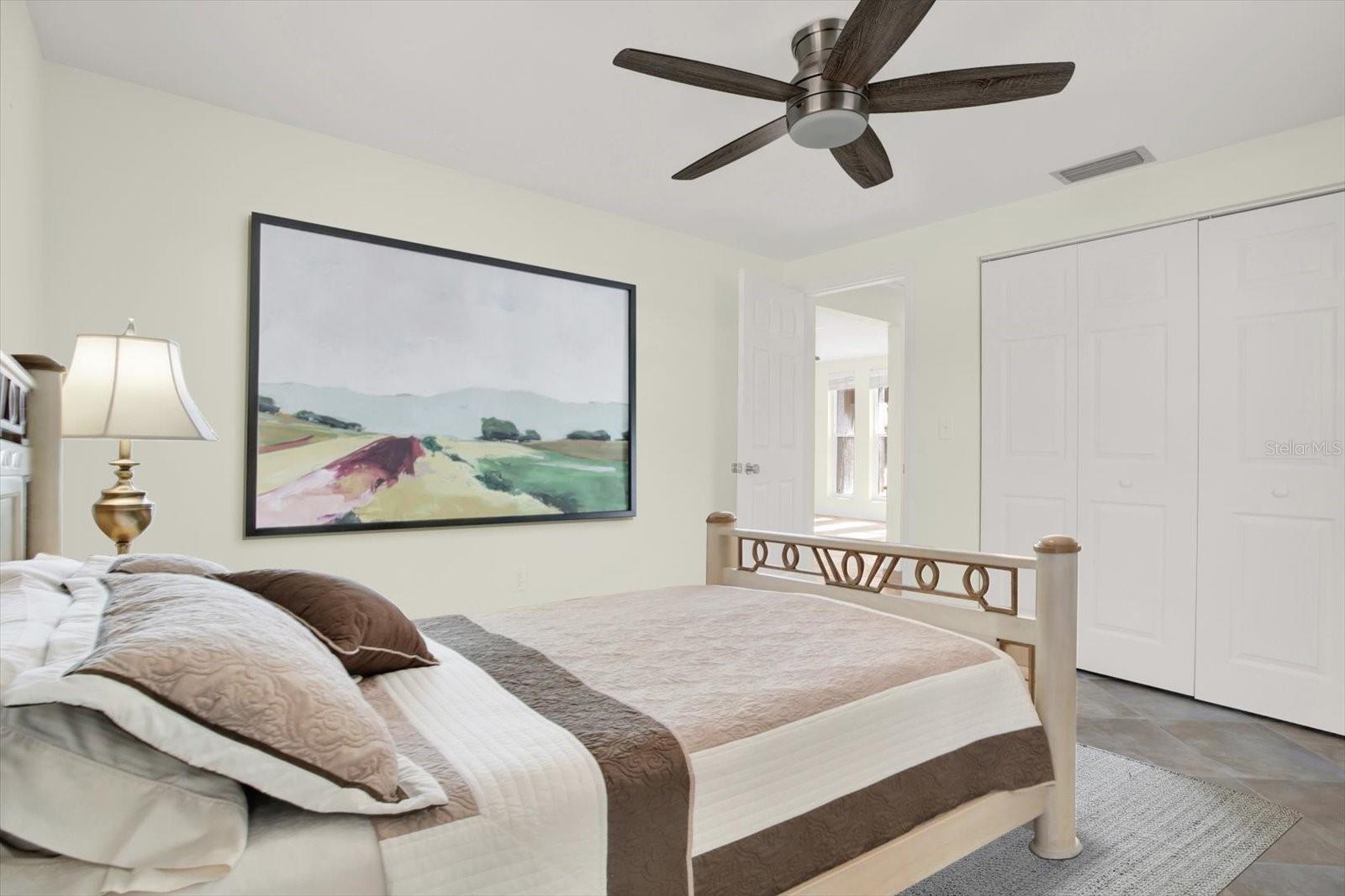 Listing photo id 32 for 13926 Darlene Avenue