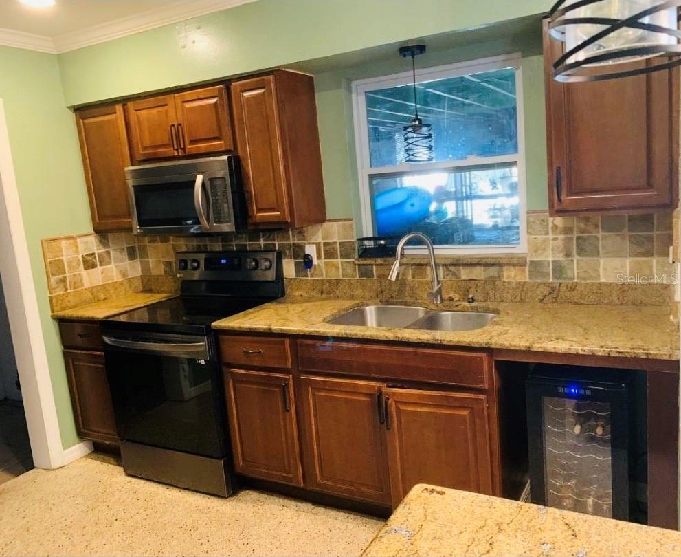 Image 8 of 17 For 4094 Whiting Drive Se