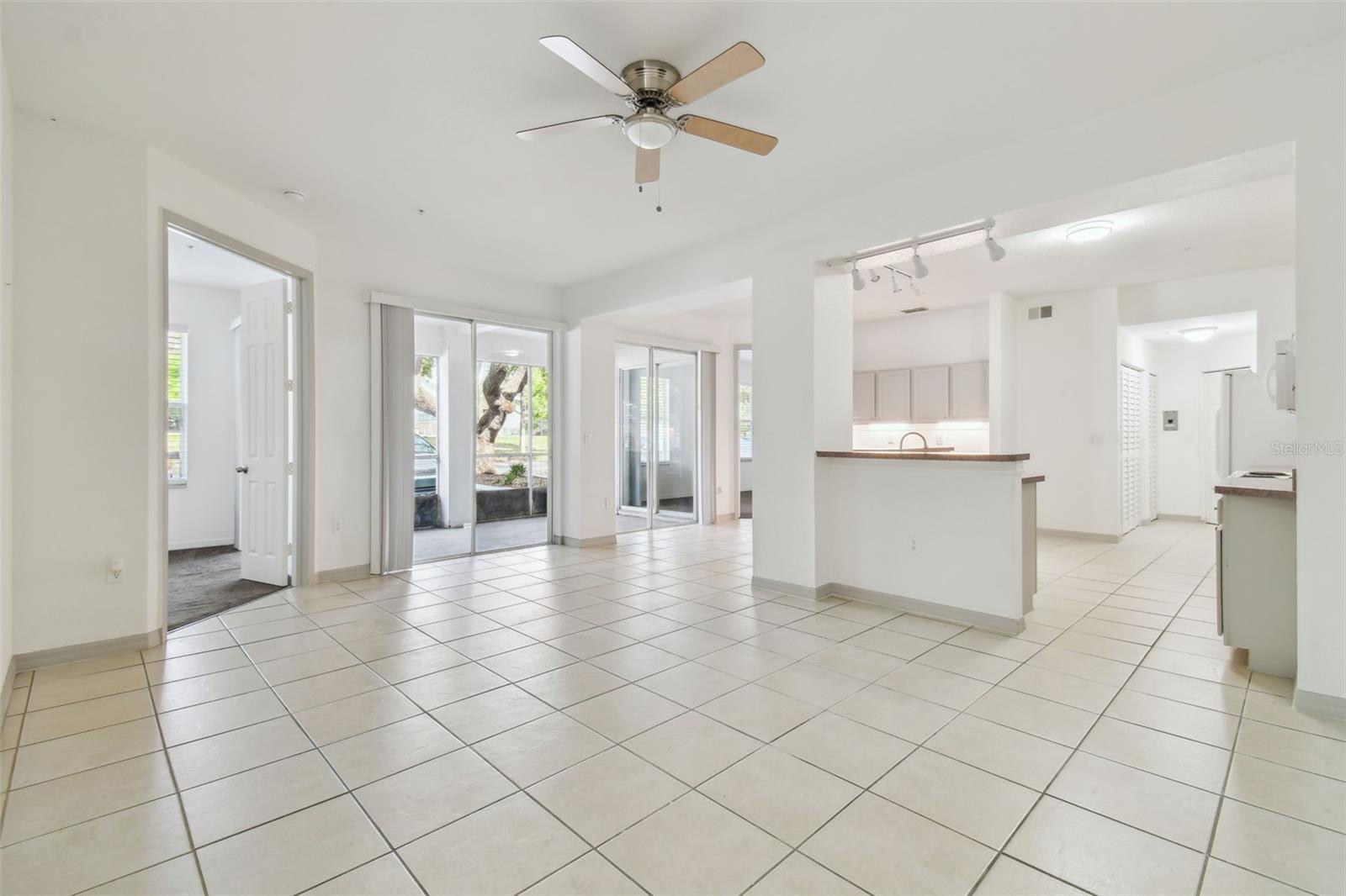 Image 3 of 50 For 5052 Sunridge Palms Drive 102