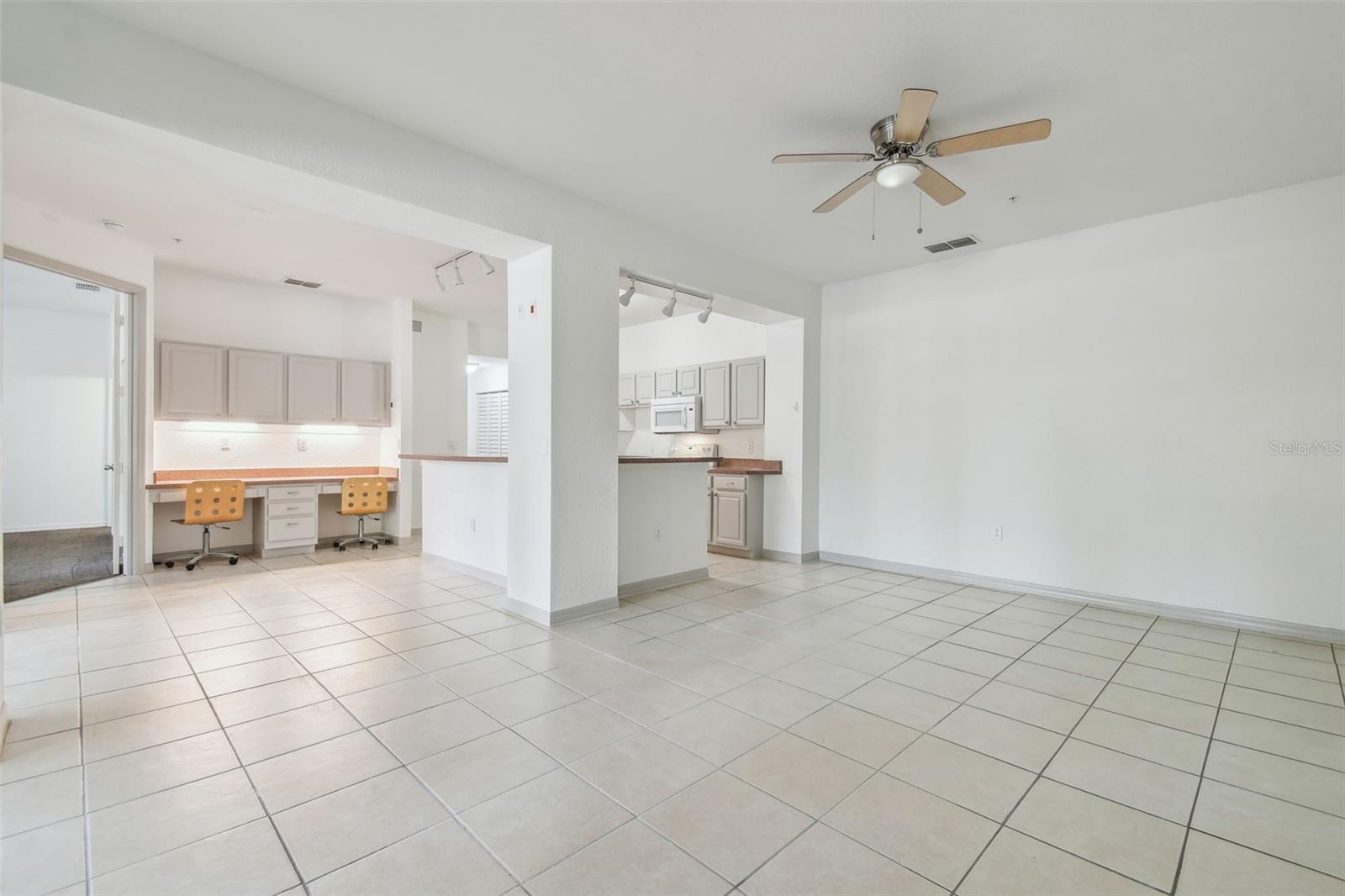 Image 6 of 50 For 5052 Sunridge Palms Drive 102