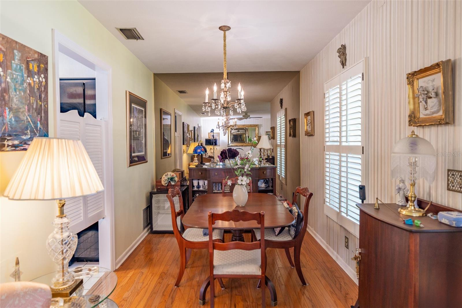 Image 13 of 38 For 1022 Greenbriar Drive