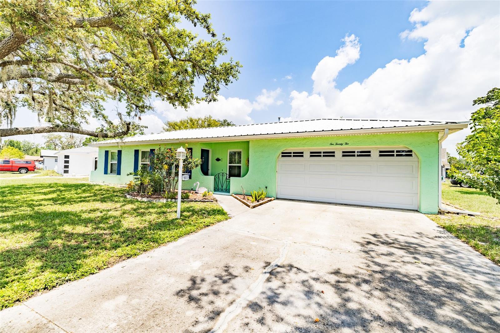 Image 2 of 38 For 1022 Greenbriar Drive