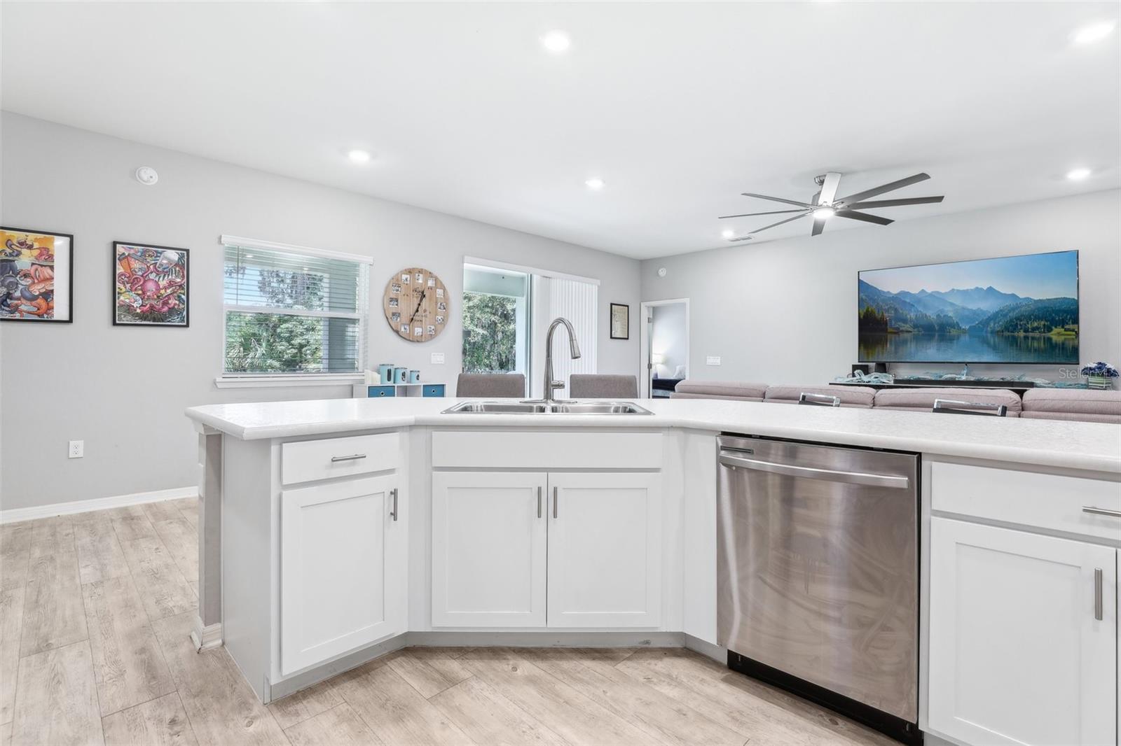 Image 12 of 42 For 229 St Thomas Drive