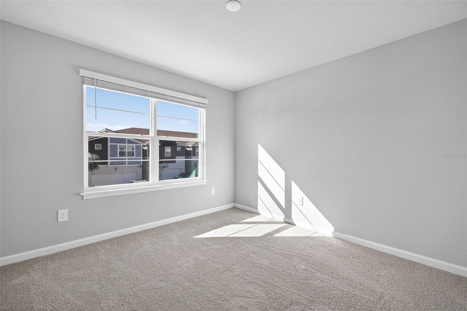 Image 23 of 33 For 1126 Creek Valley Court