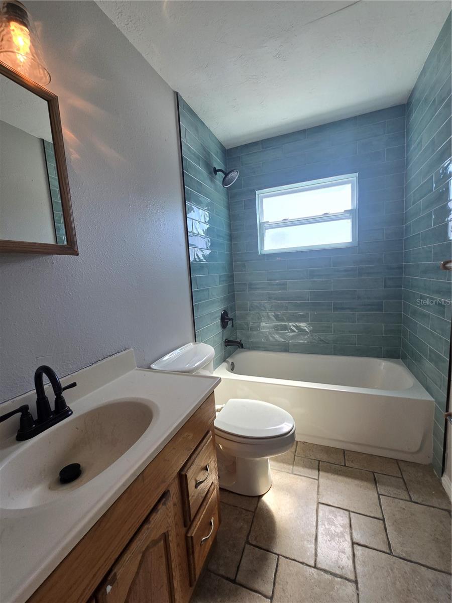 Image 5 of 9 For 13500 Rena Drive A