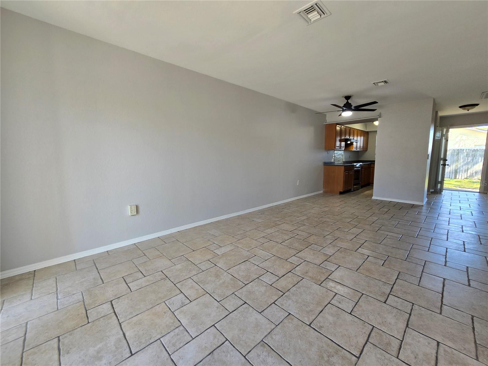Image 7 of 9 For 13500 Rena Drive A
