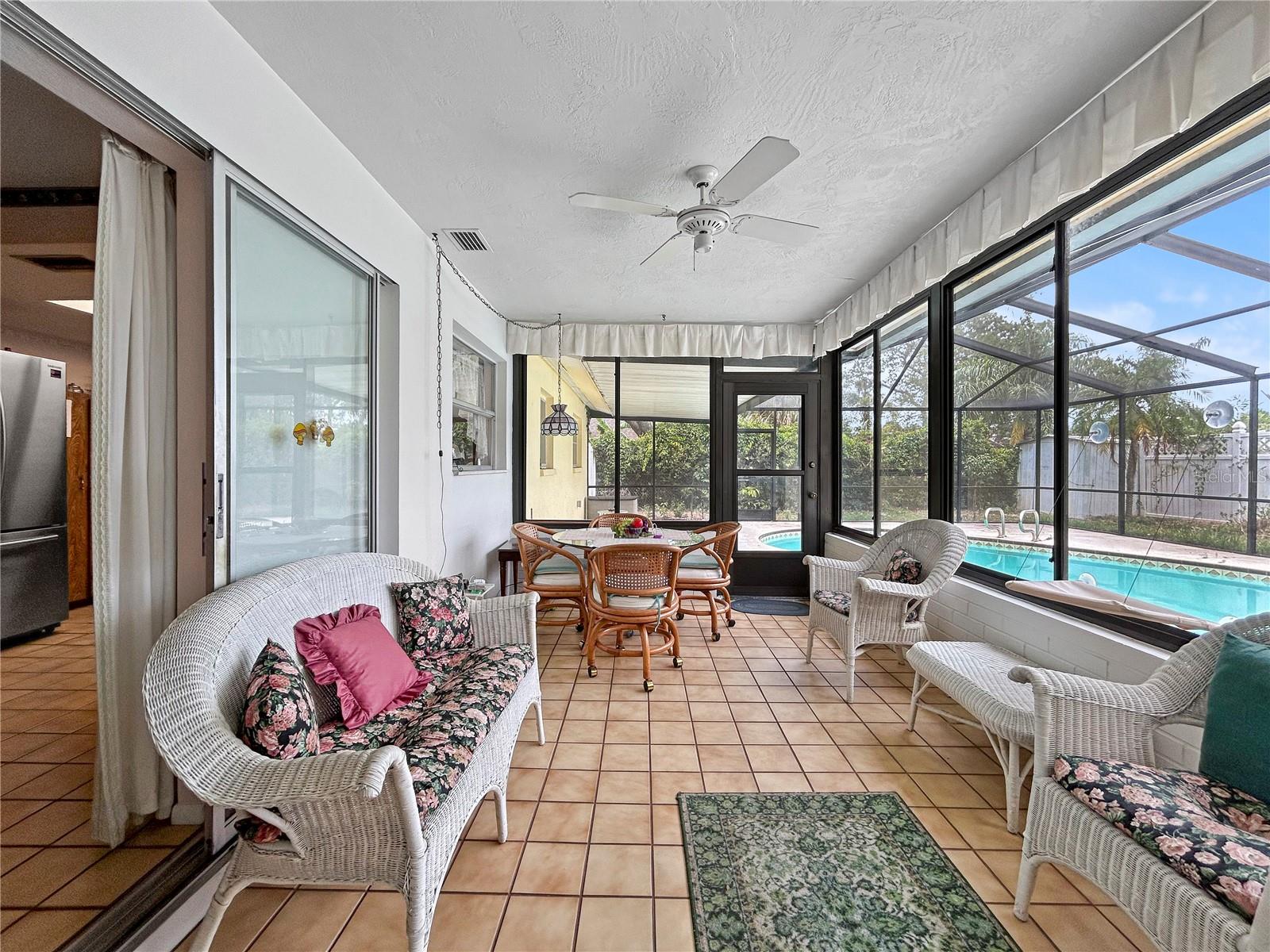 Listing photo id 20 for 14321 113th Avenue