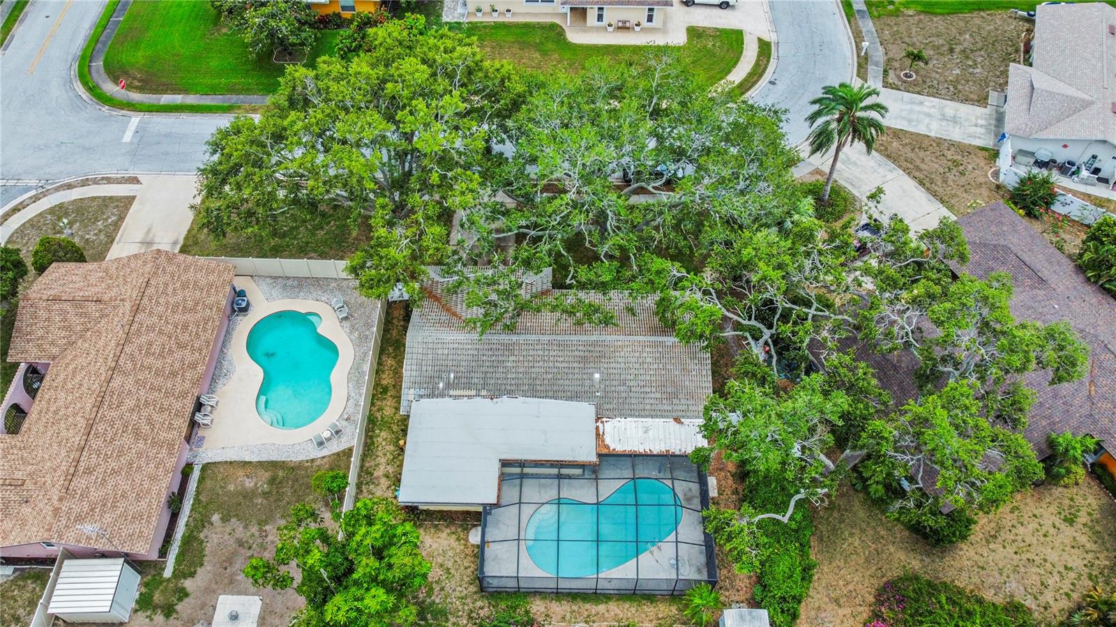 Listing photo id 26 for 14321 113th Avenue