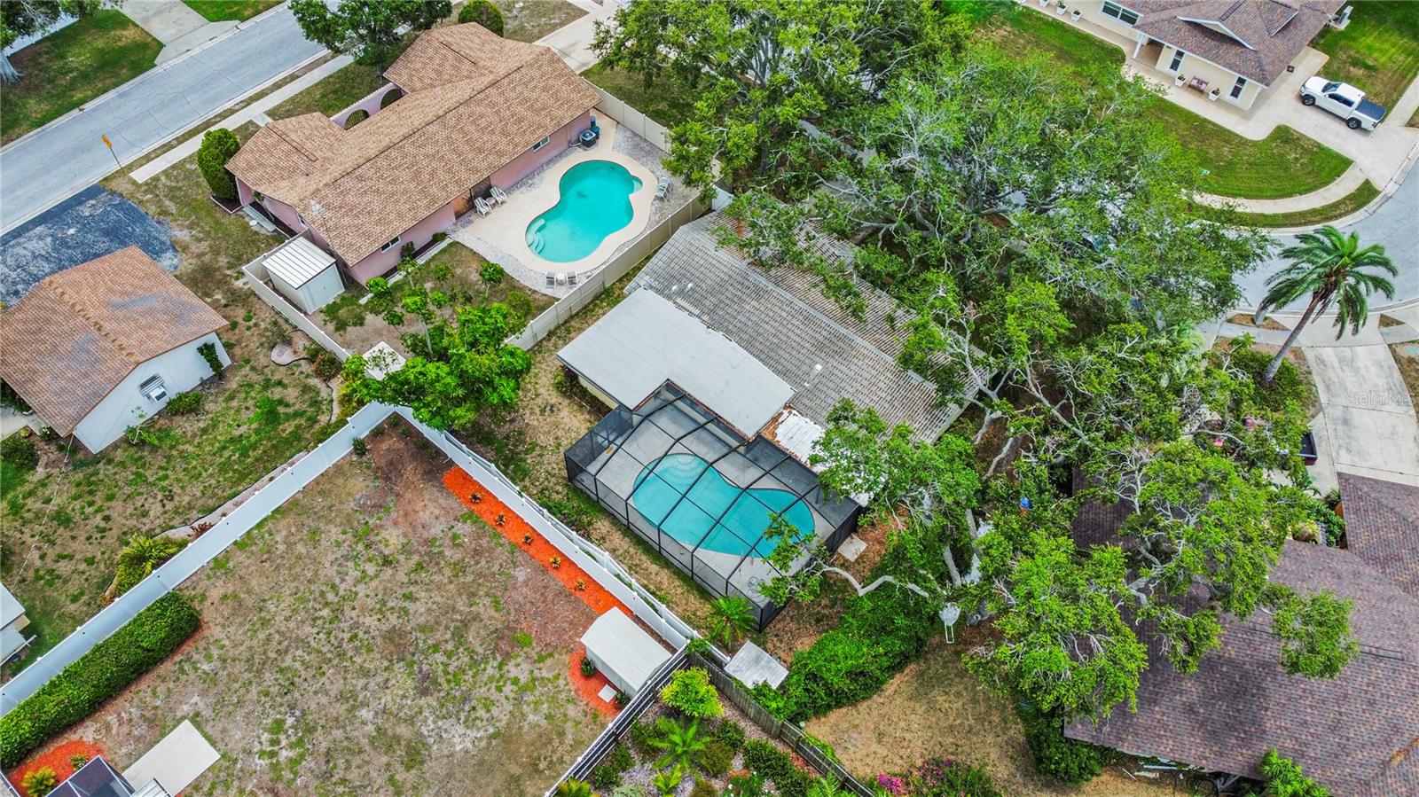 Listing photo id 31 for 14321 113th Avenue