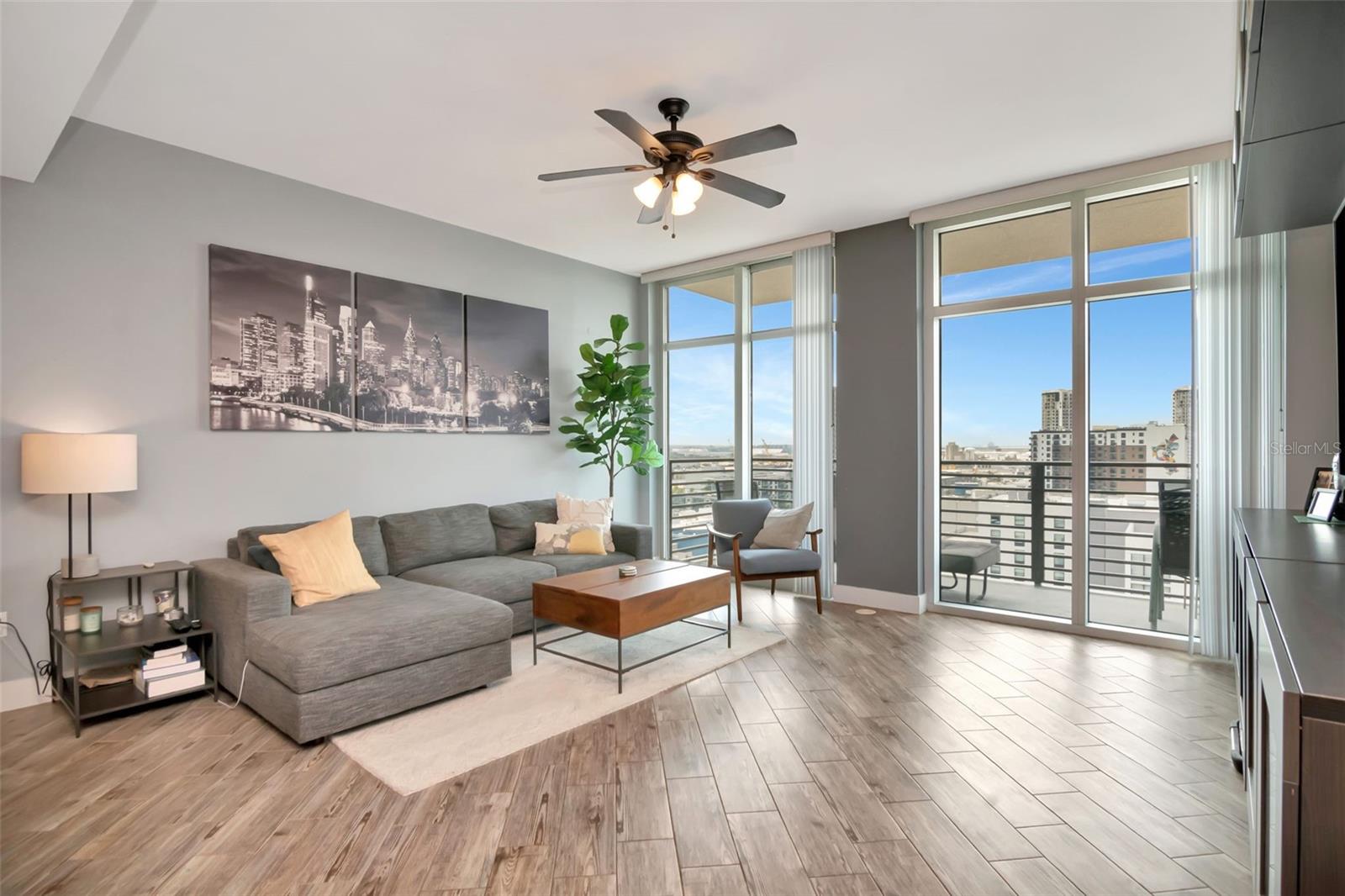 Listing photo id 10 for 1120 Kennedy Boulevard 1512
