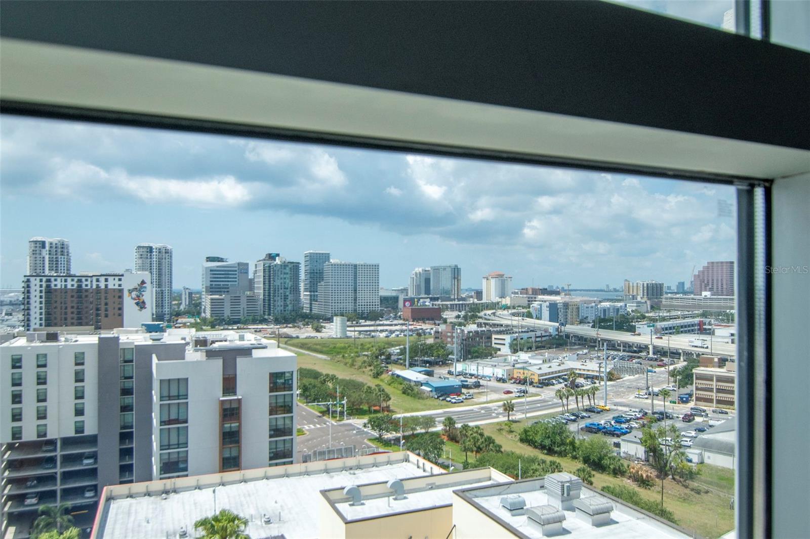 Listing photo id 19 for 1120 Kennedy Boulevard 1512