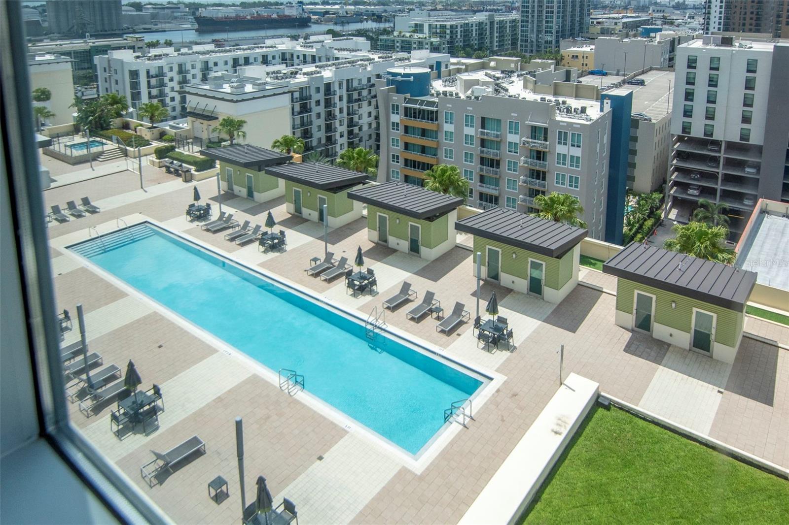 Listing photo id 20 for 1120 Kennedy Boulevard 1512